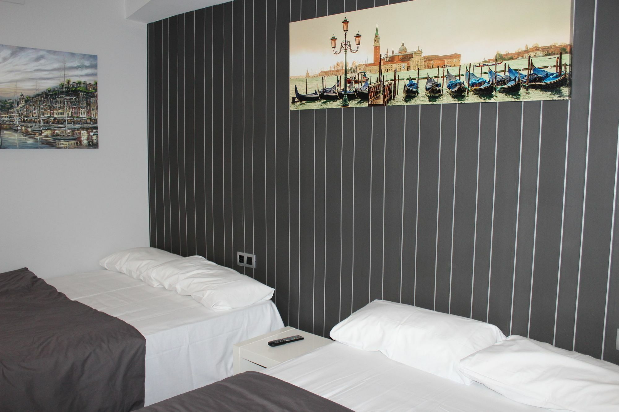 Bcn Condal Hostal Barcelona Exterior photo